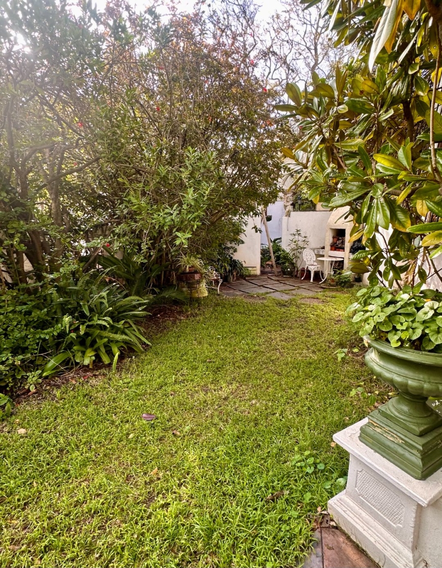 4 Bedroom Property for Sale in Green Point Western Cape